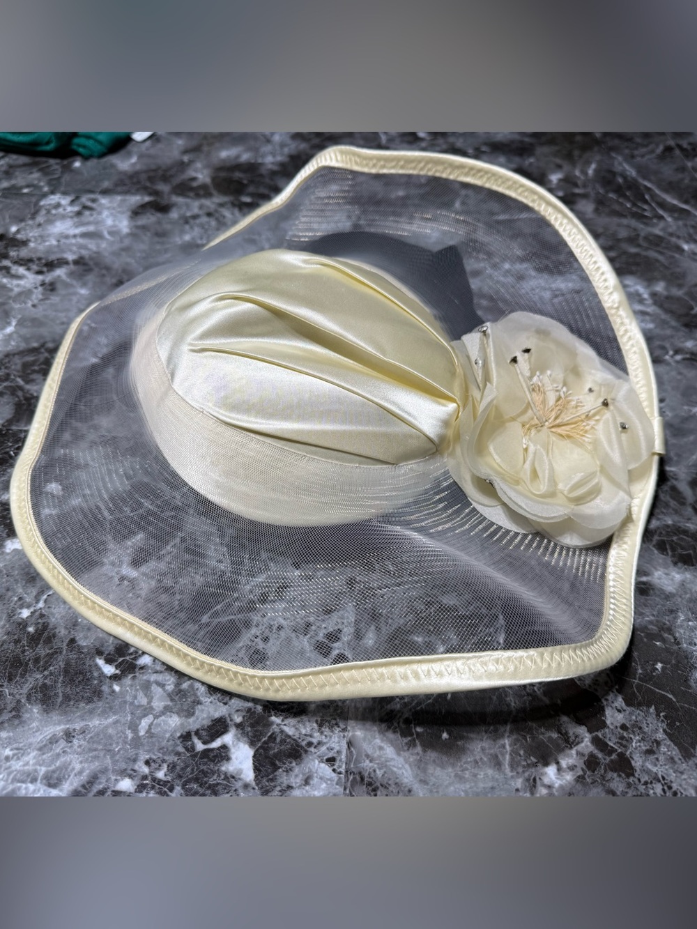 Vintage 1960s Chapeau Creations Cream Satin Fascinator Hat by Ruth Kropveld-EUC
